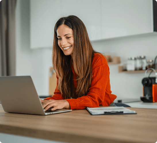 Egg donor completing application process